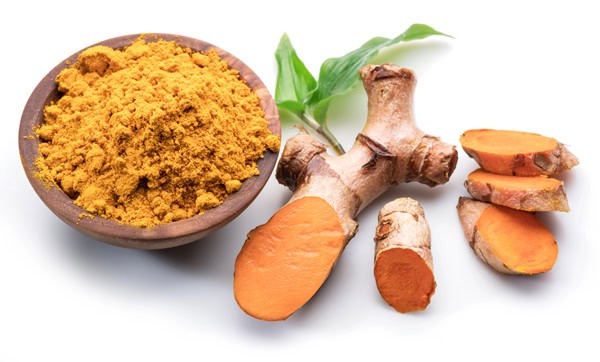 Curcumin is a natural ingredient that can aid in liver detoxification.